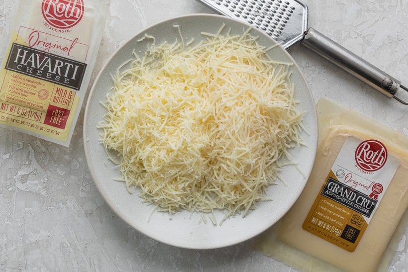 Two kinds of grated Roth cheese