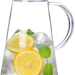 Glass pitcher with lid for lemonade