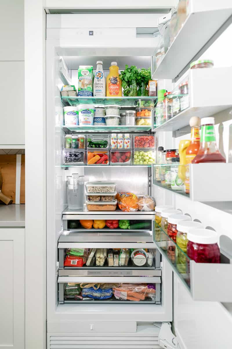 How to organize your fridge cover photo